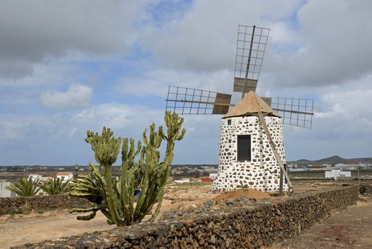 Windm&uuml;hle bei Lajares
