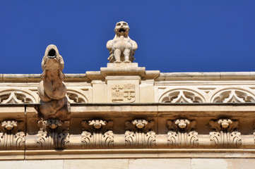 Obraz premium Gargoyles at Archbishop's palace, Alcala de Henares, Madrid