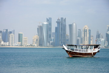 Fototapeta na wymiar Doha Katar Nowoczesne budynki i scrapper niebo architektura