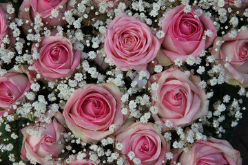 Obraz na płótnie Canvas wedding arrangement with pink roses