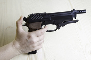 Gun pointing