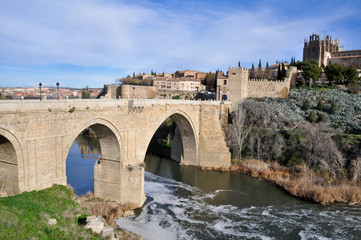 Fototapeta na wymiar Bridge of San Martin, Toledo (Hiszpania)