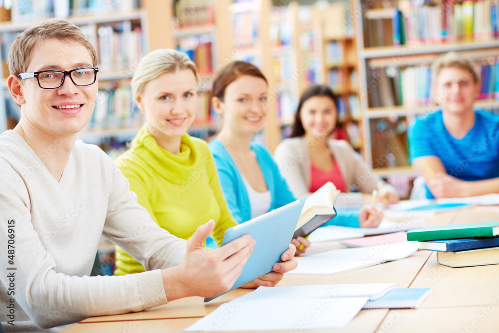 Poster Learners in library