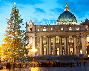 Naklejka premium St. Peter's square at Christmas (Rome)