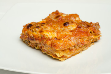 Porzione di lasagne al forno