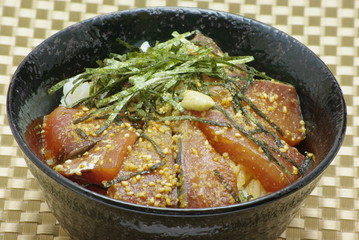 ハマチのづけ丼