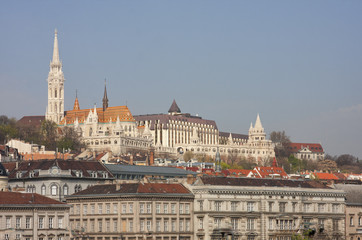 Fototapeta na wymiar Budapeszt widok Matyas Kościoła i Bastion Rybaków