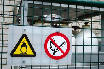 fire warning sign compress oxygen gas cylinder