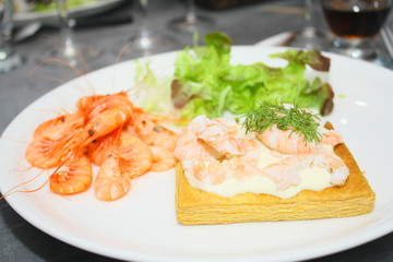 feuilleté de langoustine et crevettes