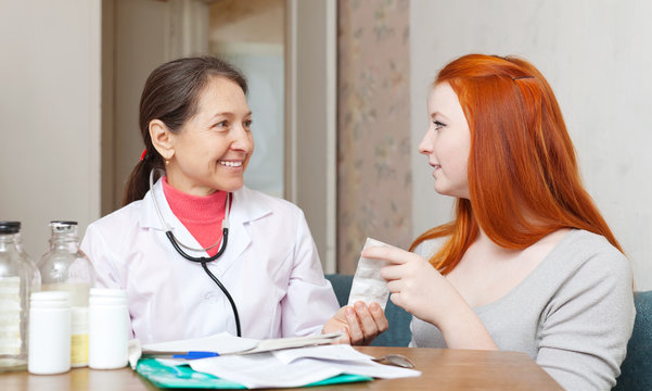  teen patient listening the doctor