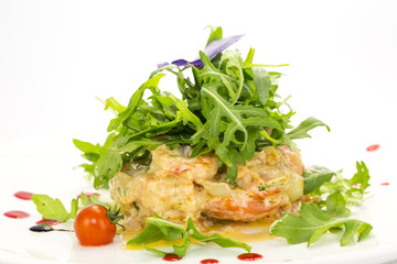 Креветки с рукколой