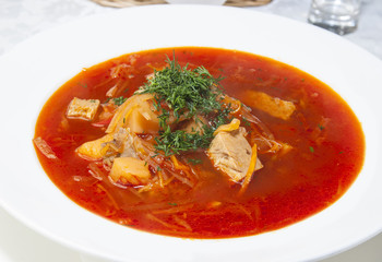 Красный борщ