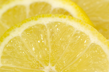Gros plan de tranches de citron