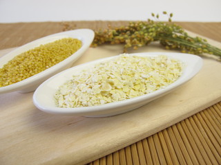 Rispenhirse, Hirsekörner und Hirseflocken