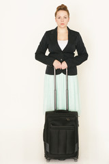 junge Frau mit Koffer
