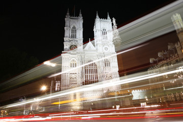 Fototapeta na wymiar Westminster Abbey w nocy