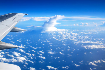 Fototapeta na wymiar widok z okna samolotu