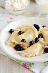 Dumplings with cottage cheese and  currant