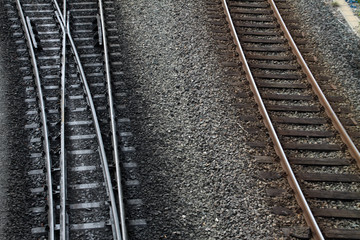 Normalschienen und Schienen einer Schmalspurbahn