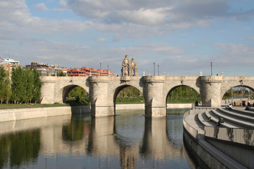 Fototapeta na wymiar Toledo Most