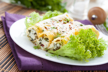 cannelloni with ricotta and spinach