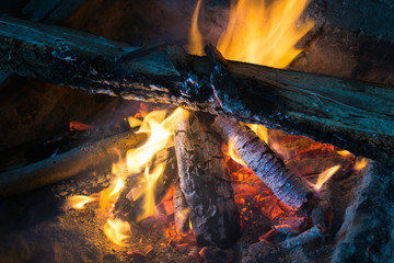 Fototapeta premium close view of fire on the wood