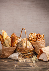 Composition with bread