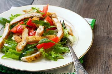 Salad with chicken and rocket