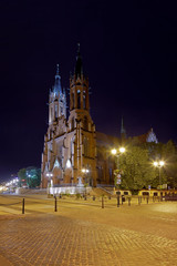 Fototapeta na wymiar Bazylika Katedralna w nocy w Białymstoku, Polska.