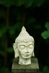 buddha sculpture