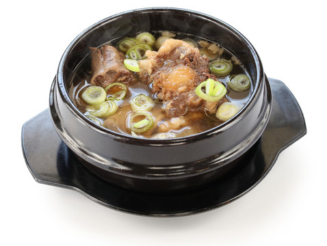 gori gomtang, korean oxtail soup