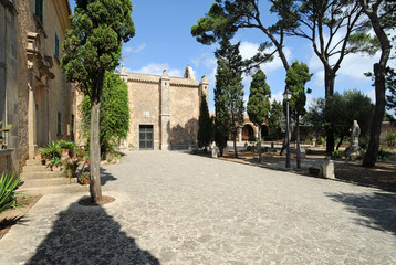 Fototapeta na wymiar Le jardin du Sanctuaire Pielęgnacja Algaida do Majorque
