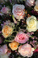 Wedding Flowers: Different shades of pink roses