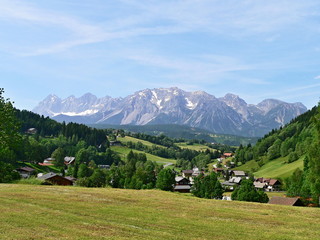 Fototapeta na wymiar Austria,Alps-outlook of the Schladming and Dachstein