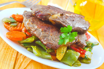 baked meat with vegetables