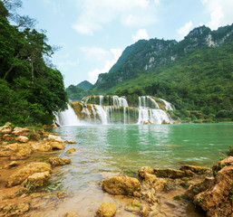 Obrazy na Szkle  Wodospad w Wietnamie