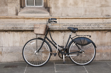Fototapeta na wymiar Vintage Bicycle at Cambridge, UK