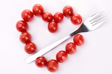 Naklejka na ściany i meble heart shape tomato