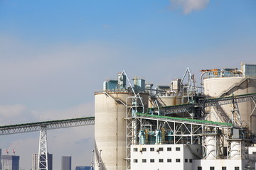 Refinery factory