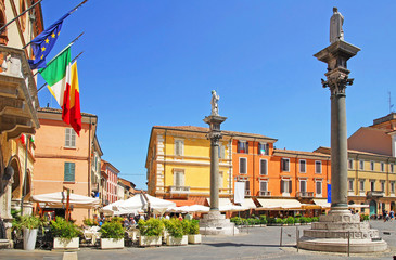 Italy, Ravenna People square - obrazy, fototapety, plakaty