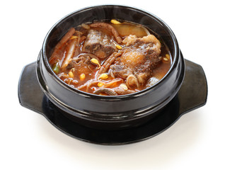 yukgaejang, spicy beef and vegetable soup, korean food