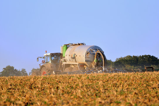 Tractor wirh sprayer.