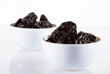 Prunes in bowls