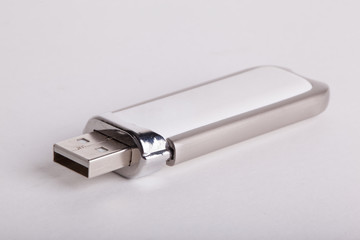 CLE USB BLANC