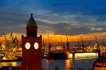 hamburg harbor sunset landungsbrücken © flashpics