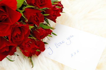 Romantic note: I love with red roses