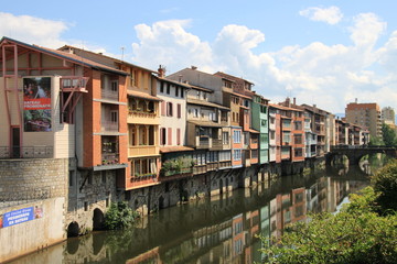 Maisons sur l'Agoût, Castres ( Tarn )