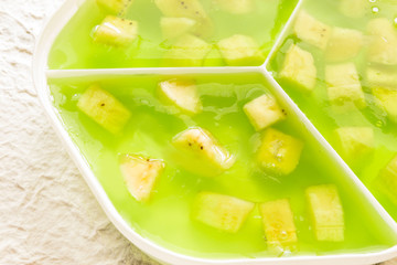 banana green jelly