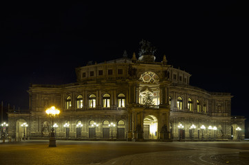 Naklejka premium Semper Opera Of Dresden At Night