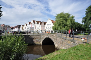 Obraz premium Steinbrücke in Friedrichstadt